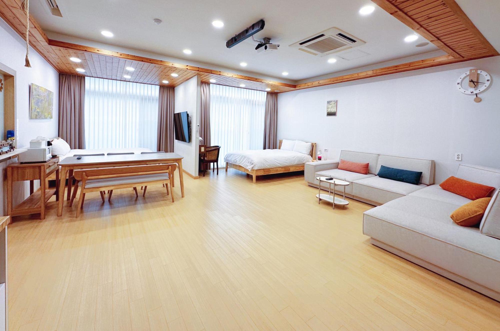 Zio Pinetree Hotel ยางยาง ภายนอก รูปภาพ