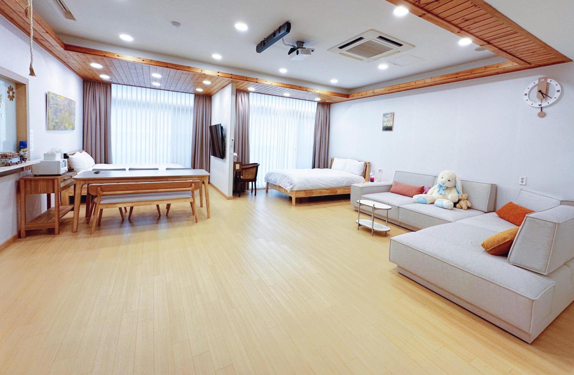 Zio Pinetree Hotel ยางยาง ภายนอก รูปภาพ