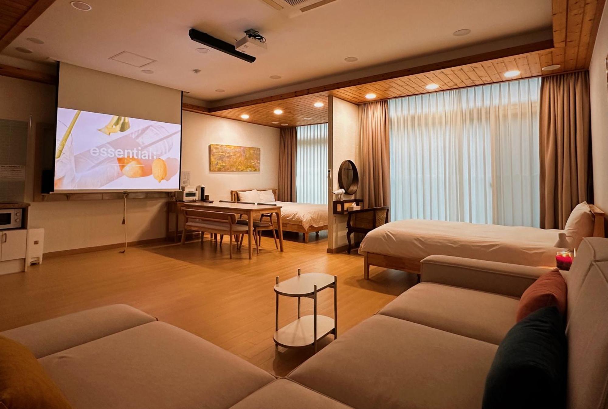 Zio Pinetree Hotel ยางยาง ภายนอก รูปภาพ